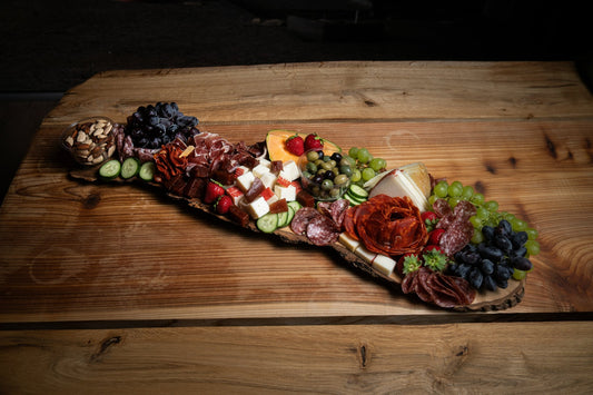Charkuterier och ostbricka